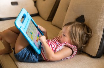 Eletrônicos na infância: como apresentar atividades estimulantes sem recorrer a eles?