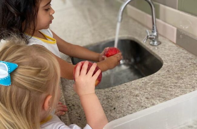 7 formas de incentivar hábitos de higiene para crianças
